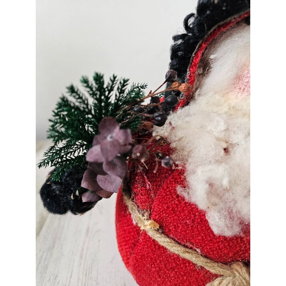 Jackie Santa 1989 folk art tree statute decor